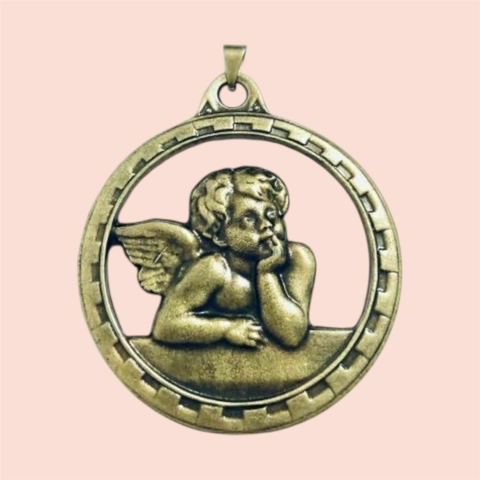 AR750.Medalhão Anjo c/ Mãos no Queixo - Ouro Velho - comprar online