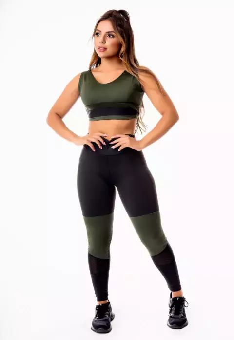 Calça Legging Preta com Verde Militar Cintura Alta e Cropped Regata com Detalhes em Tela Academia Conjunto Fitness | REF: CSV7