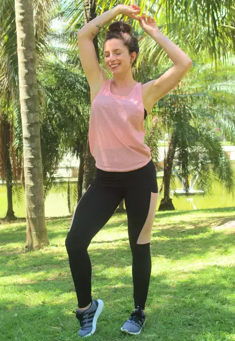 Calça Legging com Bolso em Tela Dry + Regata de Tela + Top Tomara que Caia Preto com Rosé Conjunto Fitness | REF: FRD3