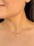 Conjunto ponto de luz dourado na internet