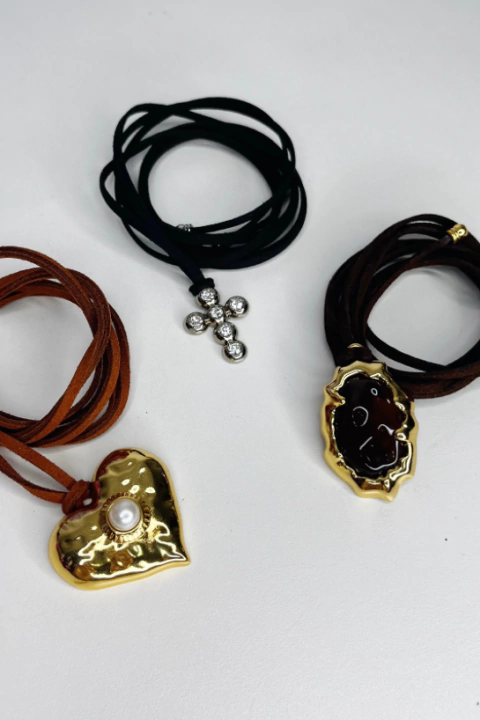 Colar camurça pingente personalizável