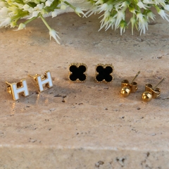 Set x3 Pares de Aretes H-Suerte