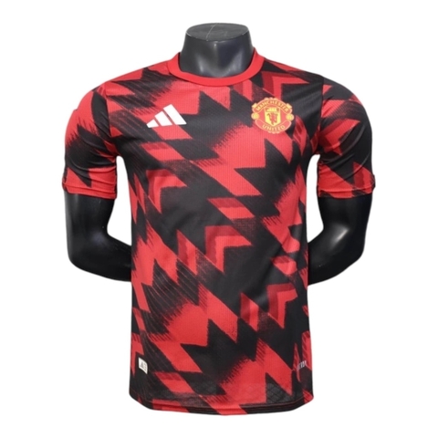 Camisa Manchester United Pré-jogo 25/26 - Jogador Adidas Masculina - Vermelha com detalhes em preto