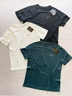 Remera deportiva Nike - importada - comprar online