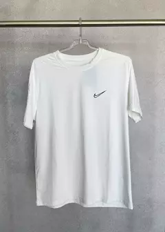 Imagen de Remera deportiva Nike - importada