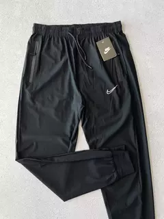 Pantalón Deportivo Nike – Importado Talle M - tienda online
