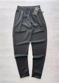 Pantalón Deportivo Nike – Sin Frisa - Athenea