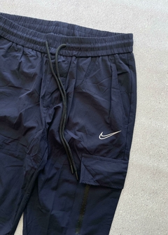 Pantalón deportivo cargo - azul (talle L) en internet