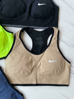 Top Nike Armado - talle L en internet