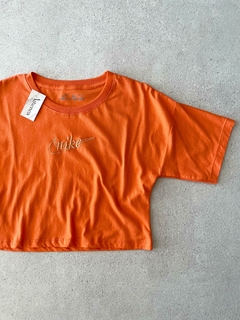Remera corta nike - naranja