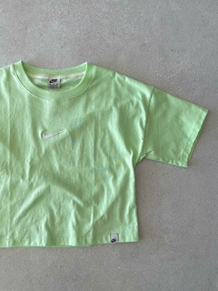 Remera corta nike verde - talle M - comprar online