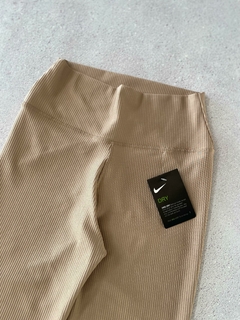 Calza larga de morley beige - talle M - comprar online