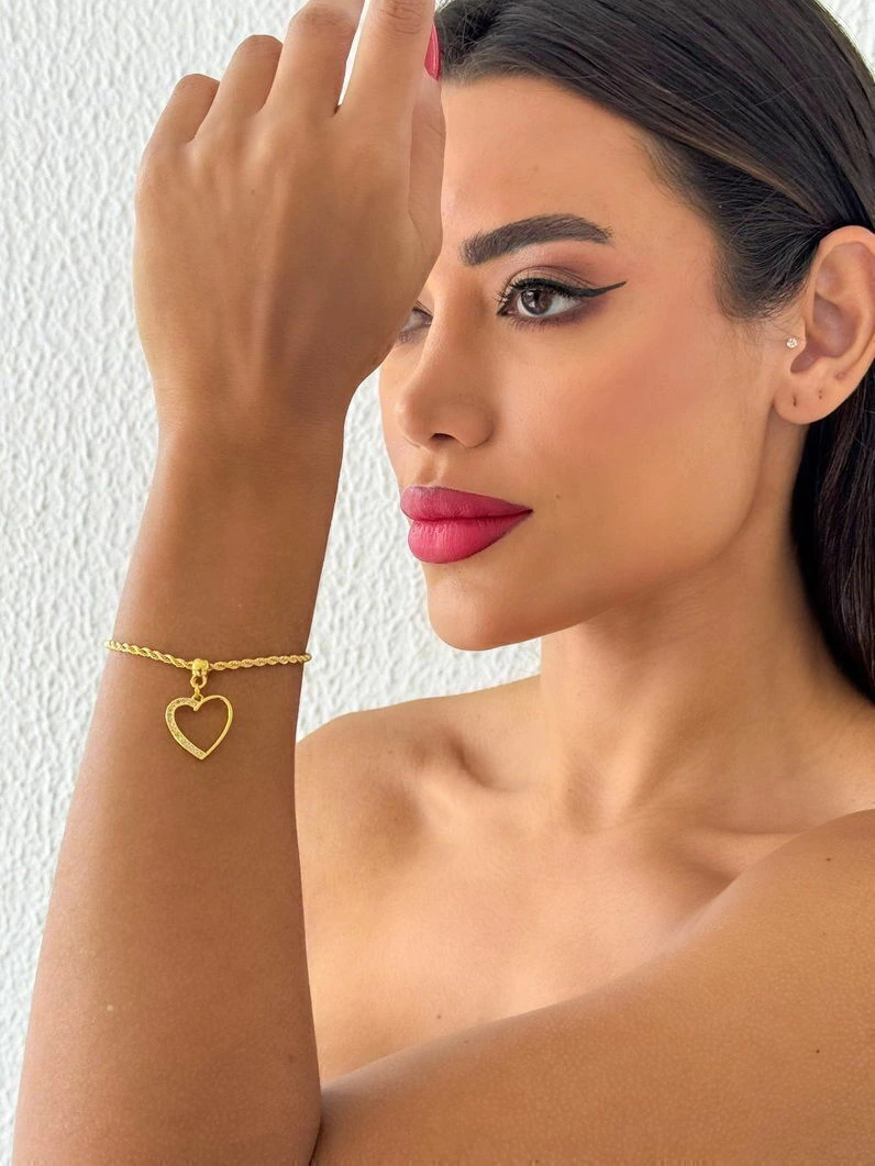 Pulseira Folheada a Ouro 18K Corrente Torcida Com Pingente Coração Vazado