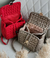Imagem do Rubi (bolsa vermelha) Café (bolsa marrom taupe)