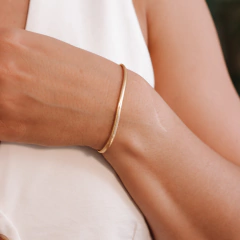 Pulseira malha com banho de ouro 18k