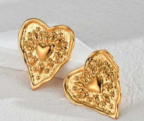 Aretes Corazón Rugoso