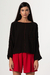 Blusa Preta Manga 7/8 com Detalhes em Pesponto Vermelho - Diverse Store