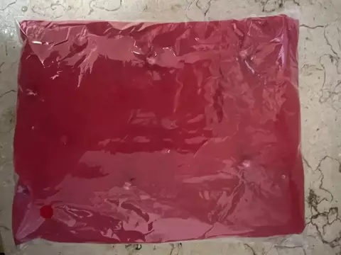 PearlGlam – Capa de Noiva com Pérolas e Elegância Clássica