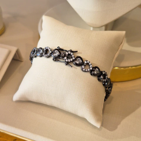 Pulseira Corações Crav Ródio Negro 18cm na internet