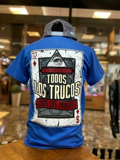 REMERA SIG SCHOOL TRUCOS Y PODERES - EL CLAN
