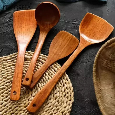 Kit 4 Utensílios de Cozinha em Madeira – Naturalidade e Funcionalidade em Cada Receita