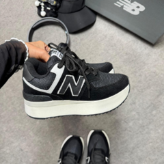 Tênis New Balance Black 574 Plataforma - comprar online