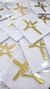 Cruz decorativa em papel com espirito santo 3D, ideal para bolo, personalizados e outros.