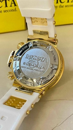Imagem do Invicta Subaqua Noma III Dourado Estilo, Potência e Presença