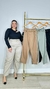 CALÇA DE SARJA COM CINTO DE CORDA