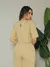 conjunto de blusa com manga curto e calça pantalona de alfaiataria C606 - MAG
