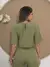 conjunto de blusa com manga curto e calça pantalona de alfaiataria C606 na internet