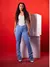 Imagem do Calça Jeans Feminina Modelo Cintura Alta Flare com Elastano Levanta Bumbum