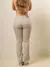 Calça Jeans Feminina Modelo Cintura Alta Flare com Elastano Levanta Bumbum na internet