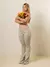 Calça Jeans Feminina Modelo Cintura Alta Flare com Elastano Levanta Bumbum - comprar online