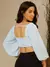 Cropped com manga longa/Blusa/Com botao lastex/Liso na internet