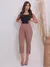 CALÇA CAPRI FEMININA JACQUARD LINHO COM BOLSO E BOTAO. na internet