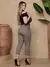 CALÇA CAPRI FEMININA JACQUARD LINHO COM BOLSO E BOTAO. na internet
