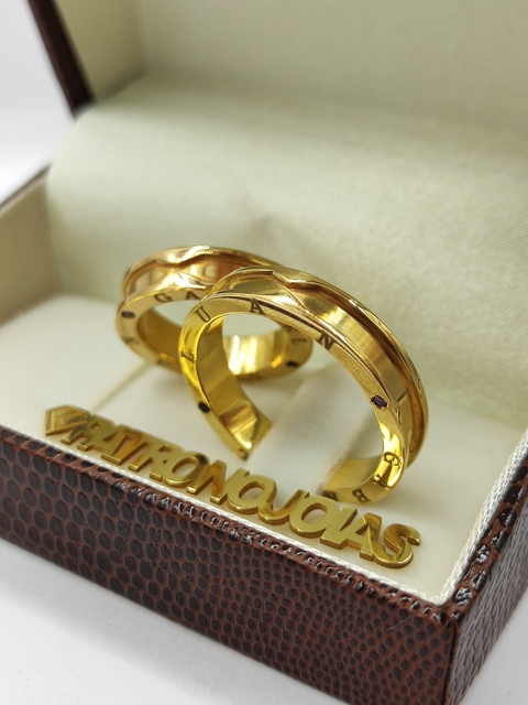 Aliança de Ouro 18k 6mm | Todo Trabalhado com Gravação Lateral Personalizada - comprar online
