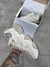 Imagem do NEW BALANCE 9060 BEGE