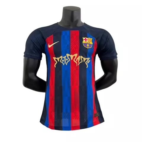 Camisa Barcelona Edição Especial Rosalia 22/23- Jogador Nike Masculina - Azul com detalhes dourados - comprar online