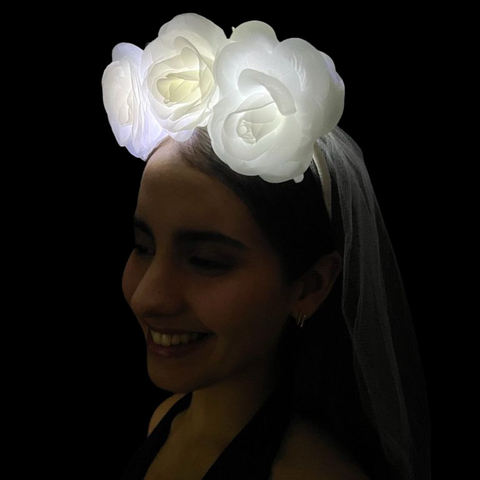 Vincha de 3 rosas con tull y led
