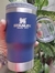 Copo Stanley Termico 2 in 1 Copo ou porta lata Long Neck Com Abridor de Lata Inox 420ML Com Tampa - Vermelha - comprar online