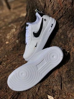 AF1 TM R1 - Branco na internet