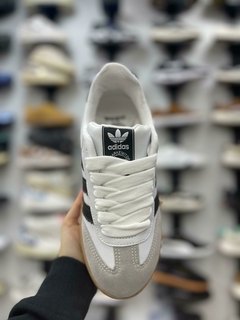Adidas Samba XLG na internet