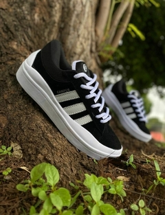 Adidas x Bad Bunny Preto/Branco