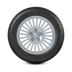 Neumático Fate Sentiva AR-360 165/70 R13 79T con llanta plateada de múltiples rayos