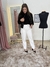 Calça Off White com Pregas – Elegância e Sofisticação em Cada Detalhe! na internet