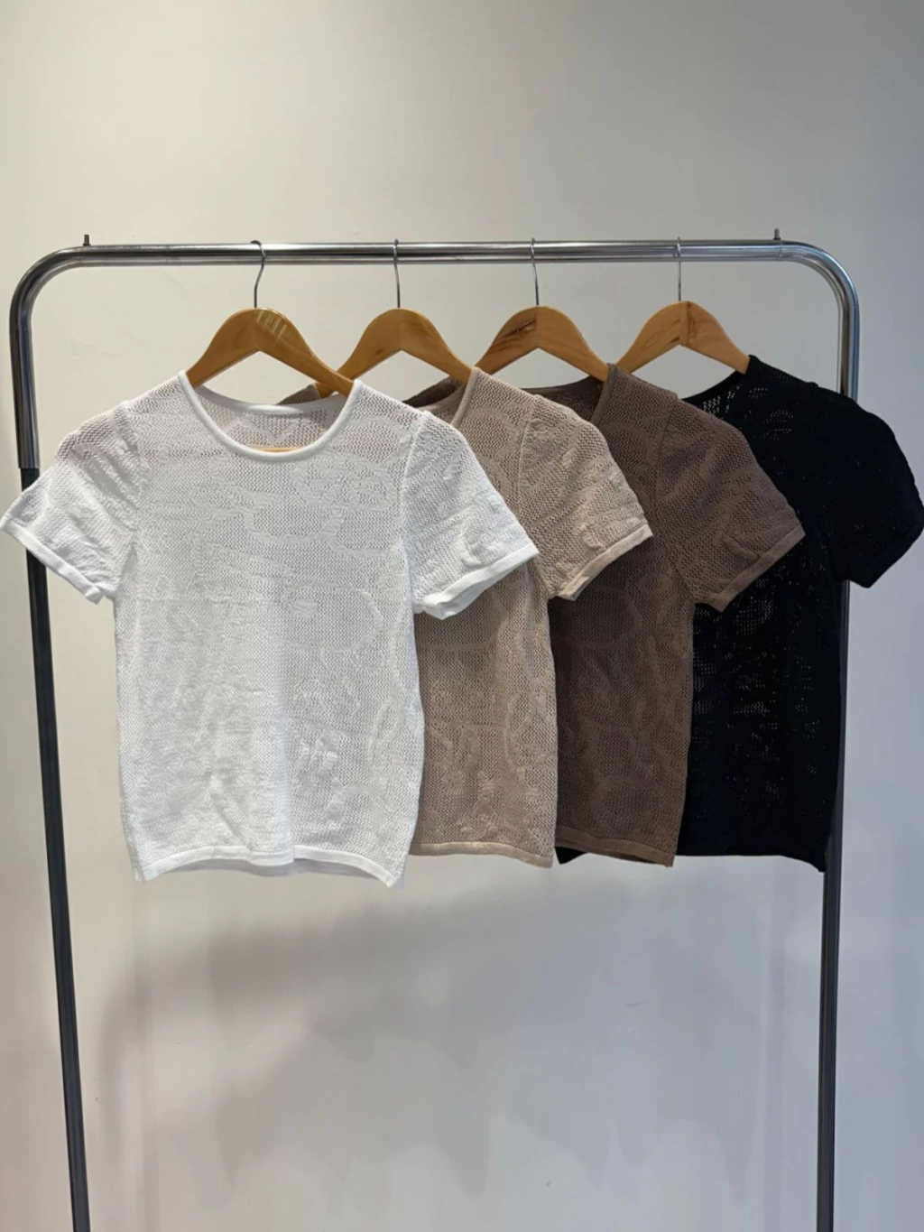 ART.22 - Manga Corta Calada Flores