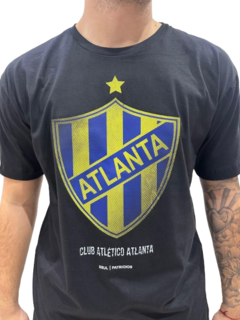 Remera Escudo Atlanta en internet