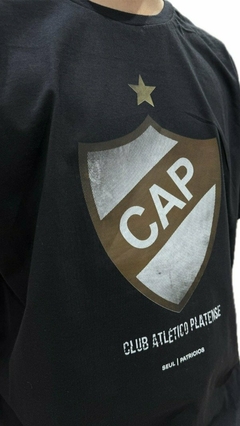 Remera Escudo Platense en internet